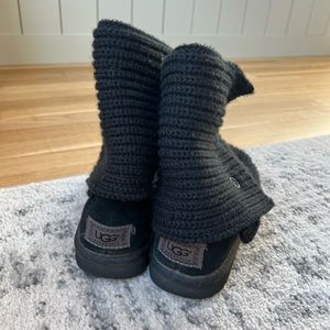 UGG Classic Cardy Knit Boot - size 8